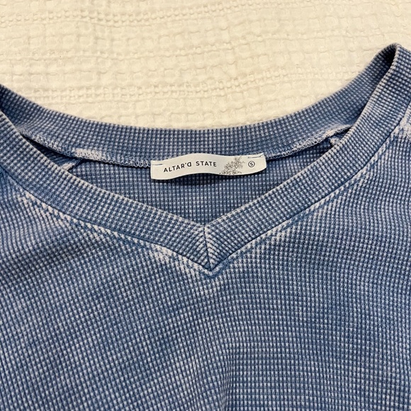 Cutest Altar'd State/Free People style - Waffle Knit, V-neck, cropped, small - Picture 3 of 4